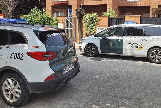 Detenido un menor en Roquetas de Mar por agredir sexualmente a tres mujeres desde un patín eléctrico