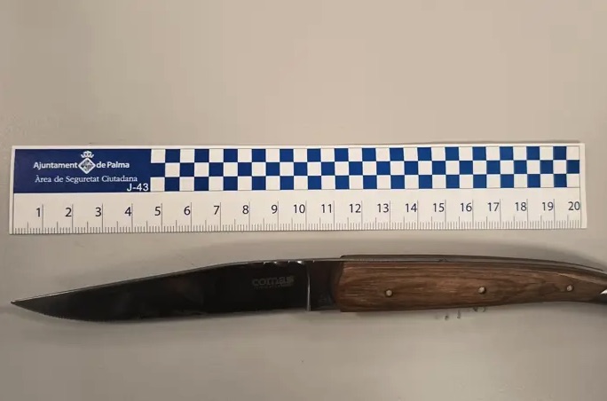 Detenido un hombre por robar a dos turistas y amenazarlos con una navaja en Palma