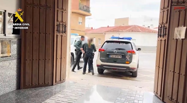 Detenidos en Novelda un hombre y una mujer por tráfico de drogas en zonas de ocio y contrabando de tabaco