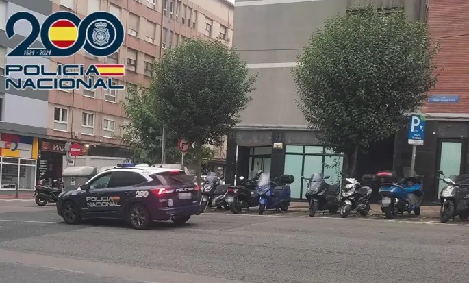 Sorprendido 'in fraganti' cuando intentaba robar en un establecimiento de Santander con una barra de hierro