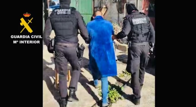 Desmantelada en Tenerife una red familiar de tráfico de drogas que usaba vehículos lanzadera y dobles fondos