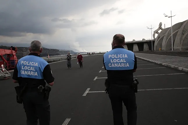Una pareja se enfrenta a 42 años de cárcel por violar a sus hijas y grabar porno con ellas en Gran Canaria