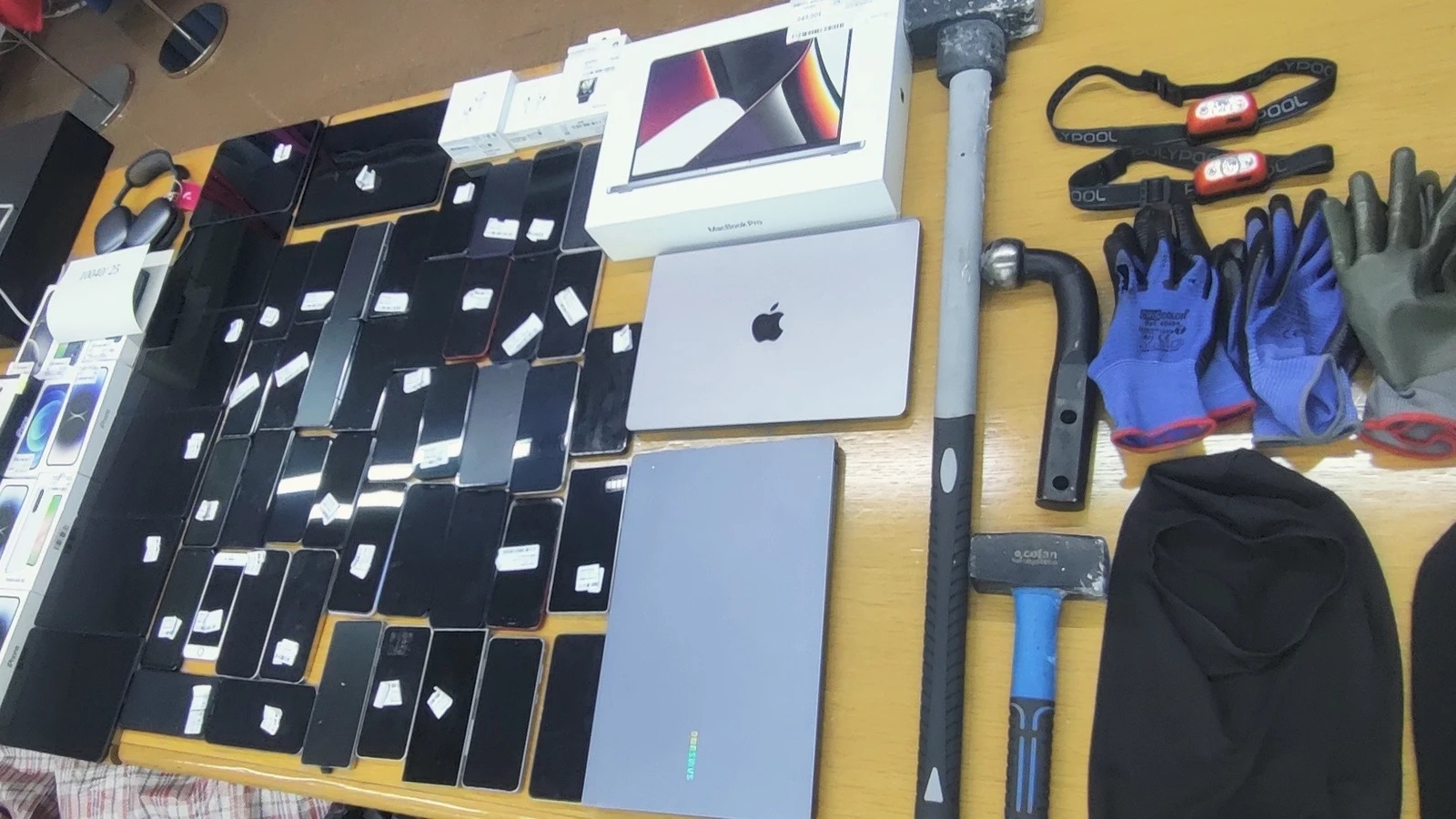 Cae una banda de aluniceros tras un espectacular robo con mazas en un centro comercial de Toledo