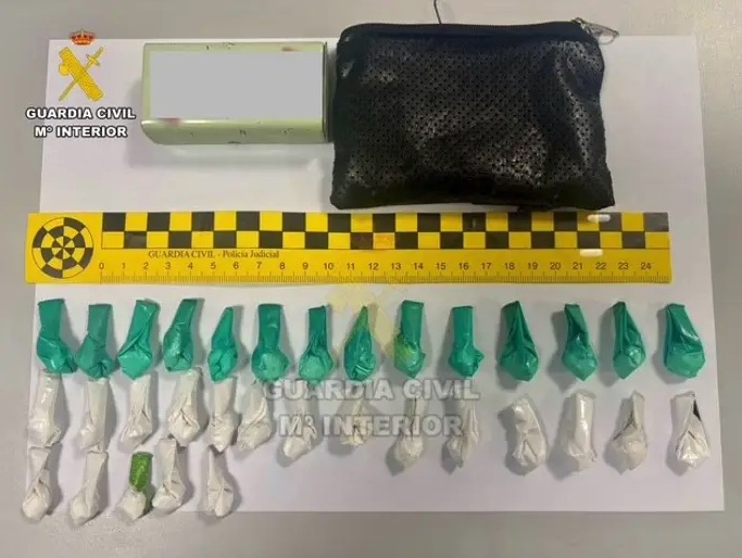 Detenido un hombre en Cáceres con 300 dosis de cocaína ocultas en una lata de caramelos