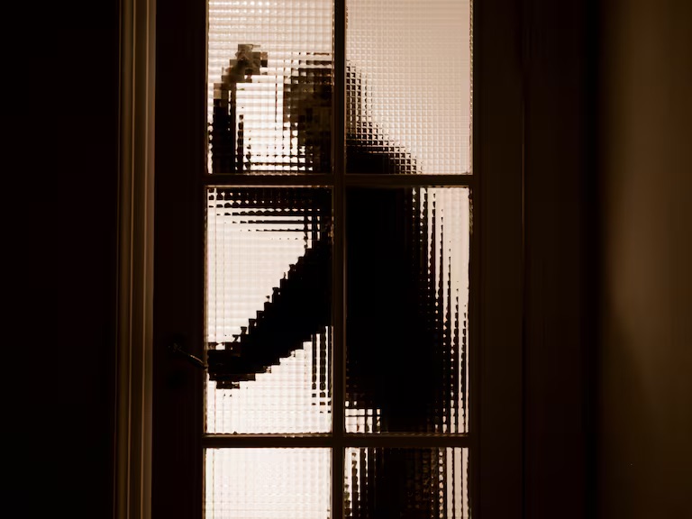 Un hombre se salta la orden de alejamiento y amenaza a su expareja de 24 años en Palencia