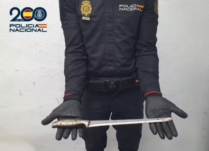 Detenido por amenazar en plena calle a unos niños con un cuchillo de grandes dimensiones en Palma