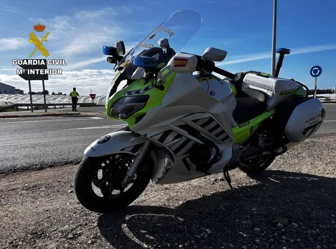 Investigado un conductor por provocar la caída de varios ciclistas en Níjar y darse a la fuga