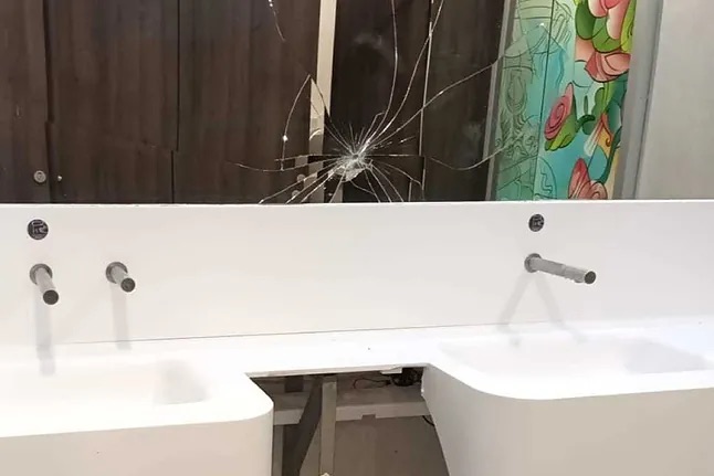 Nueva oleada de violencia y vandalismo en la Terminal 2 del aeropuerto de Barajas