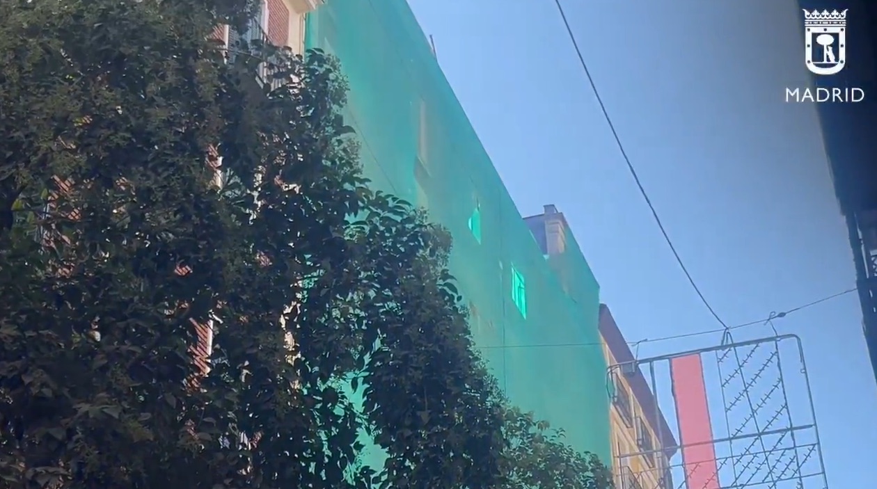 Derrumbe en el centro de Madrid: tres obreros heridos y una intensa búsqueda de posibles atrapados