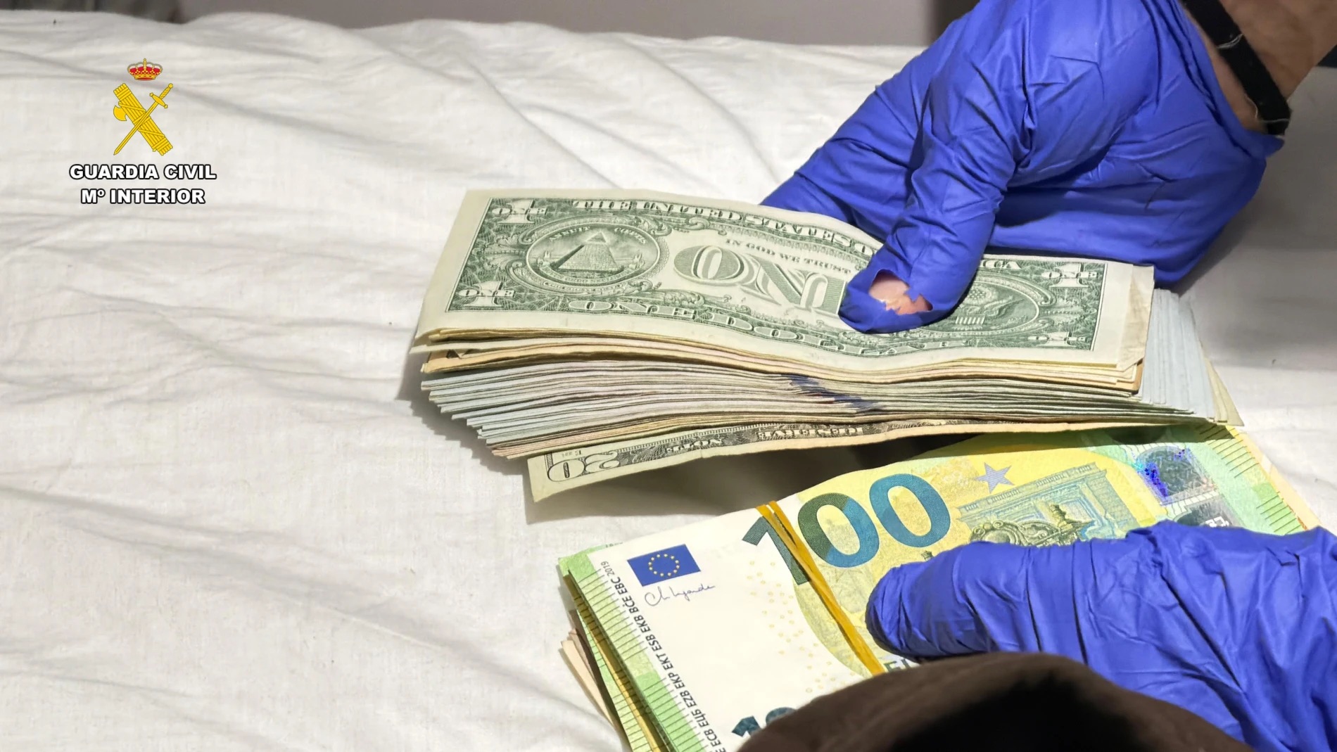 Desmantelada una red de falsos "guías espirituales" que estafó 200.000 euros a migrantes vulnerables