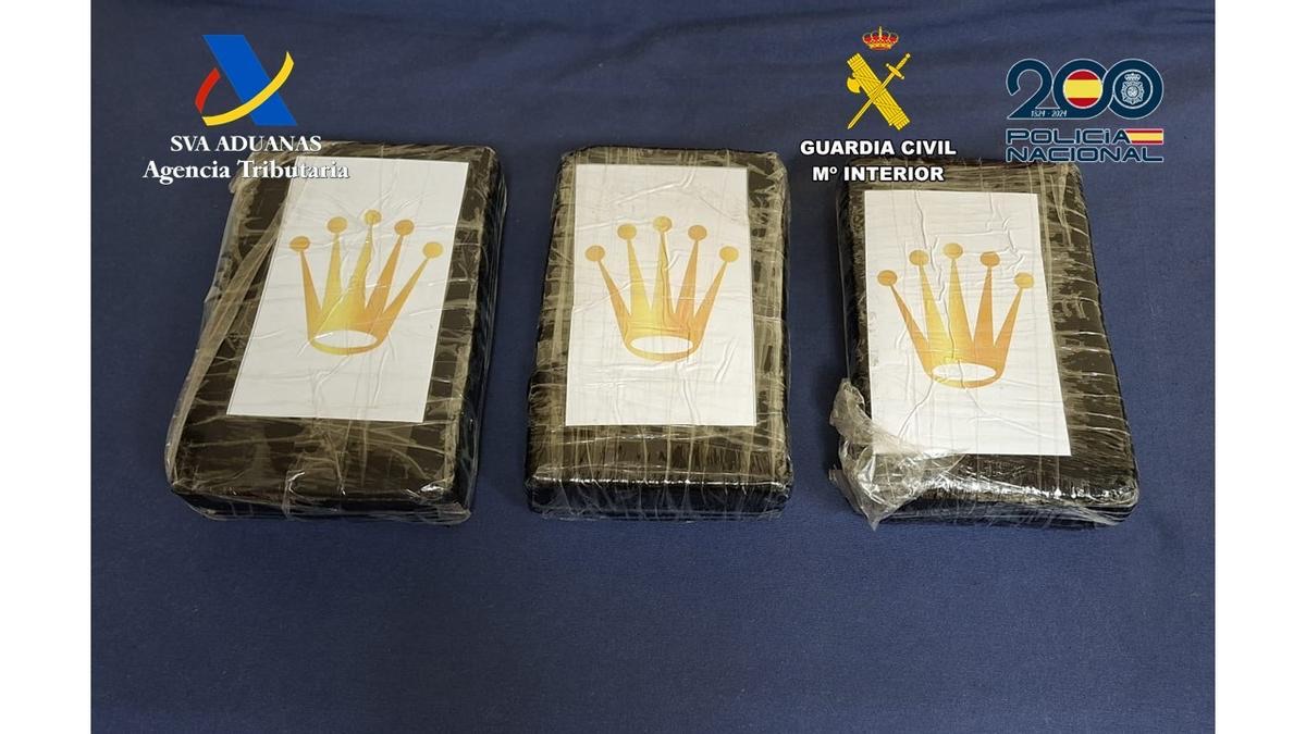 Desmantelada una red de narcotráfico en A Coruña que utilizaba una tienda de zapatillas de lujo como tapadera