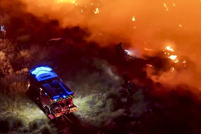 Desalojadas 71 personas por un incendio forestal en Aranjuez (Madrid)