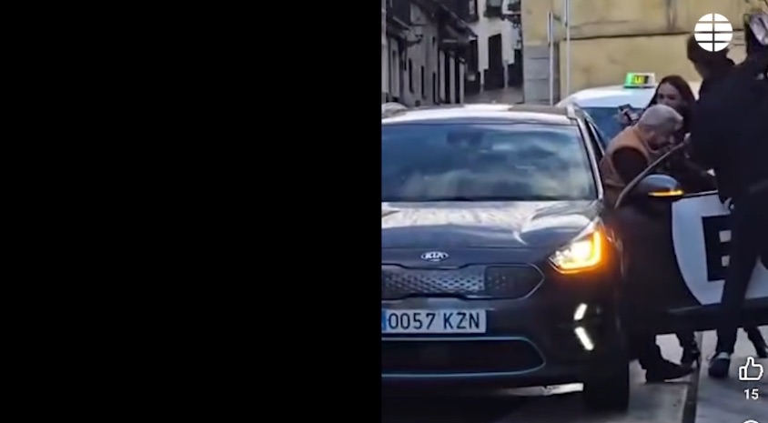 Detenido un joven por romperle una botella de vodka en la cabeza a un conductor de Bolt tras una discusión por el pago