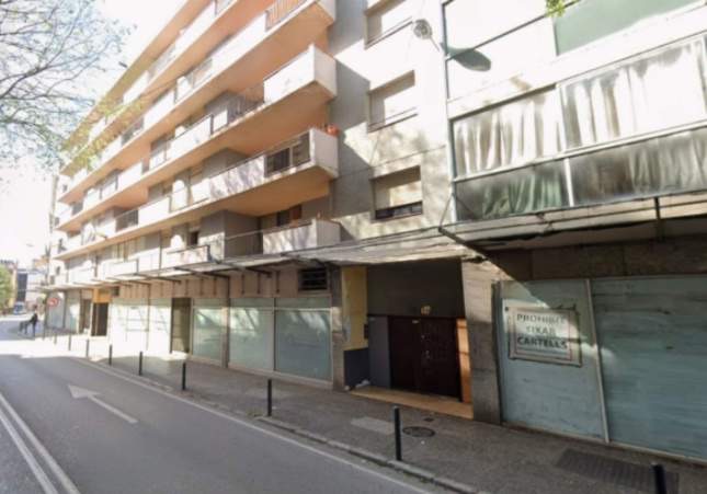 Detenido un joven tras una pelea entre diez personas en un bloque ocupado de Girona