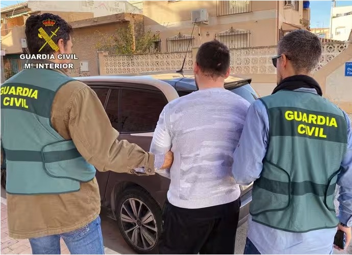 La Guardia Civil detiene a un hombre por el robo de una cocina industrial en un restaurante de Cieza