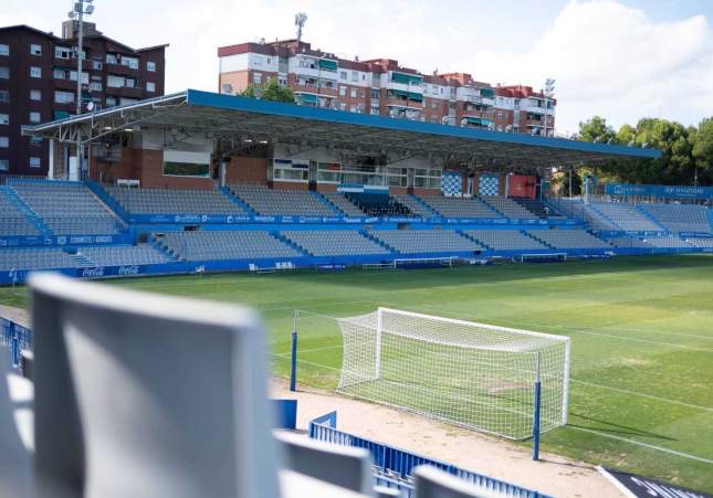 Detenido un joven con 48 antecedentes tras asaltar la tienda del estadio Nova Creu Alta en Sabadell