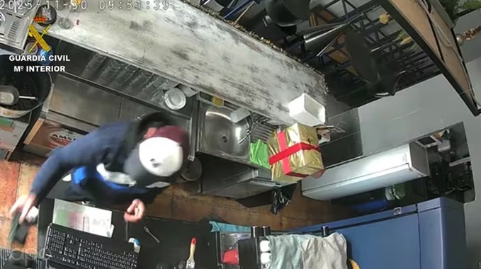 Detenido un hombre por asaltar taquillas del Hospital de Tomelloso y robar cajas registradoras de bares de la localidad