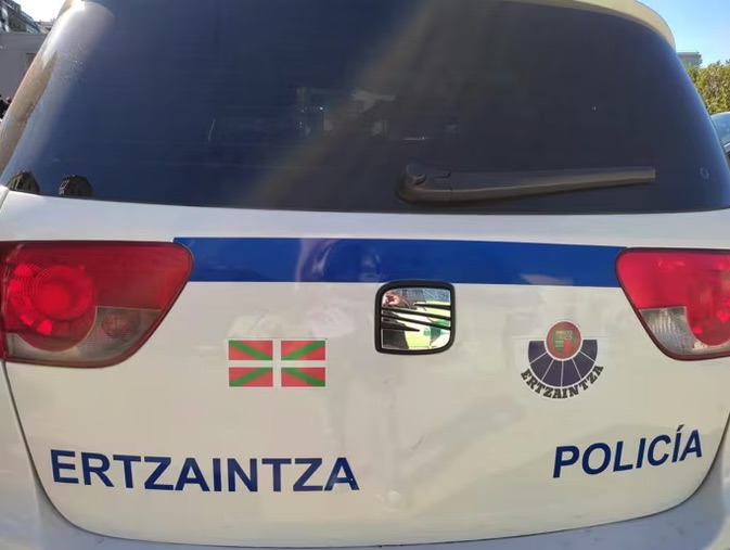 Detenido en Bilbao un joven de 25 años acusado de agredir sexualmente a una mujer dentro de su coche