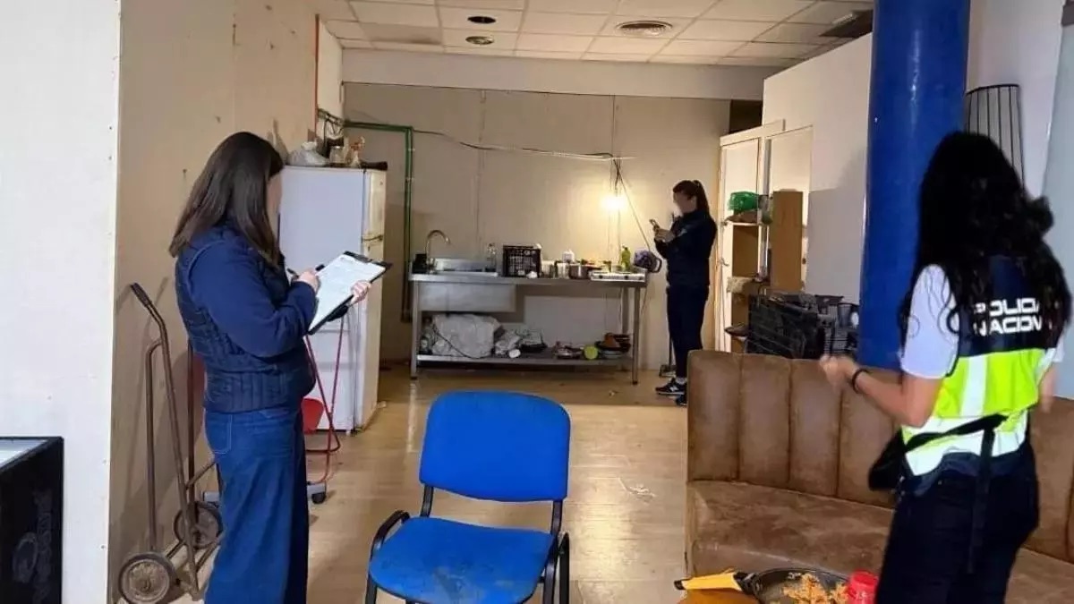 Detenidos cinco empresarios por explotar a sin papeles en barberías y restaurantes de Palma