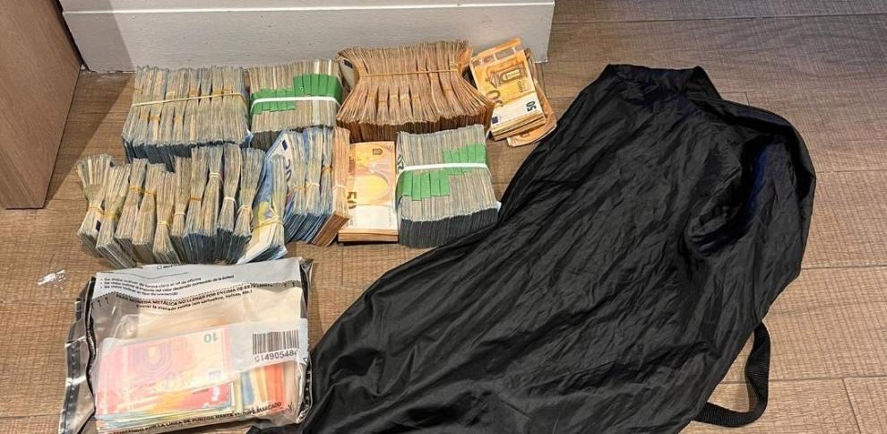Los Mossos arrestan a los autores de tres atracos a bancos y recuperan 140.000 euros