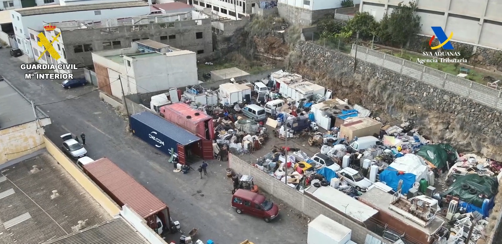Desmantelan una red que envió ilegalmente 650 toneladas de residuos peligrosos desde Tenerife a África