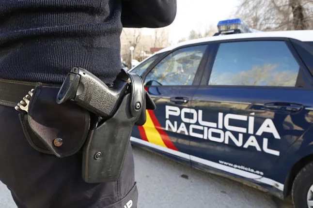 Detenido un hombre por matar a su padre a puñaladas en una vivienda de Almería