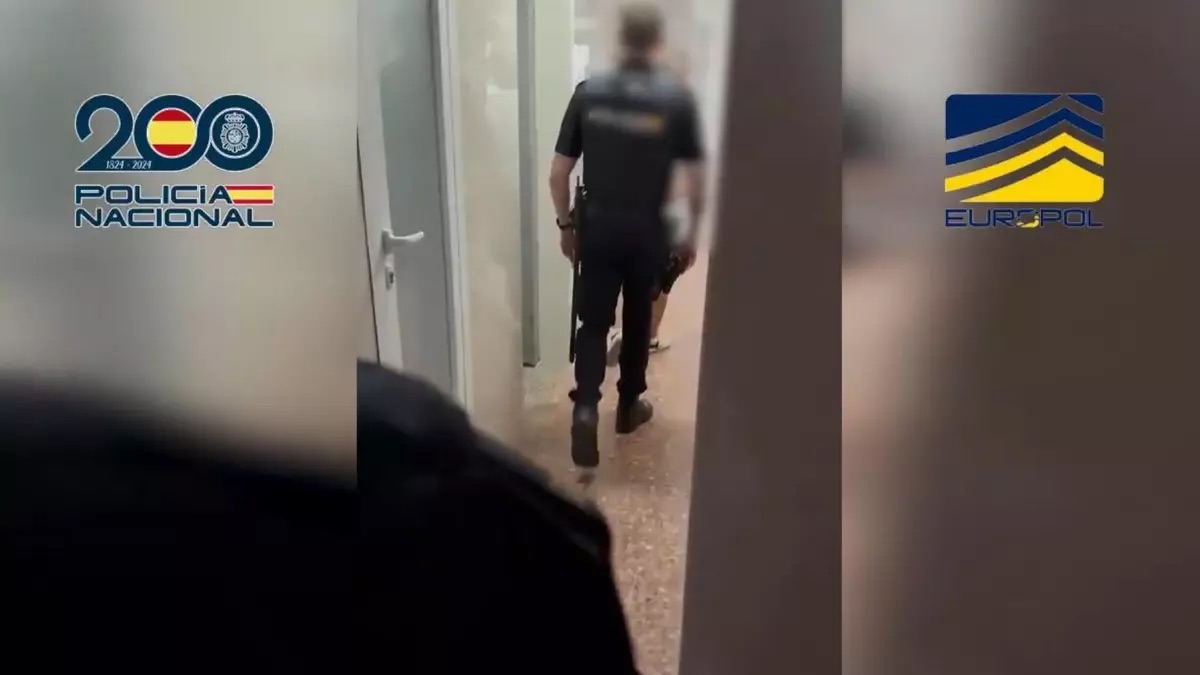 Desarticulada una red que facilitaba la entrada de migrantes a Reino Unido y Canadá con 11 detenidos en España