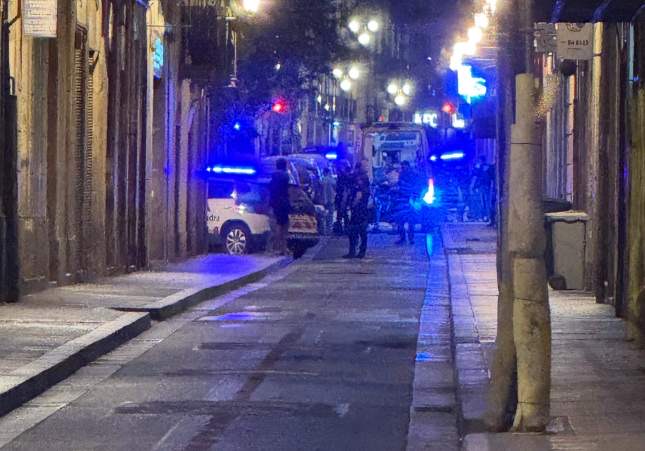 Herido muy grave tras ser apuñalado en una pelea en el centro de Barcelona