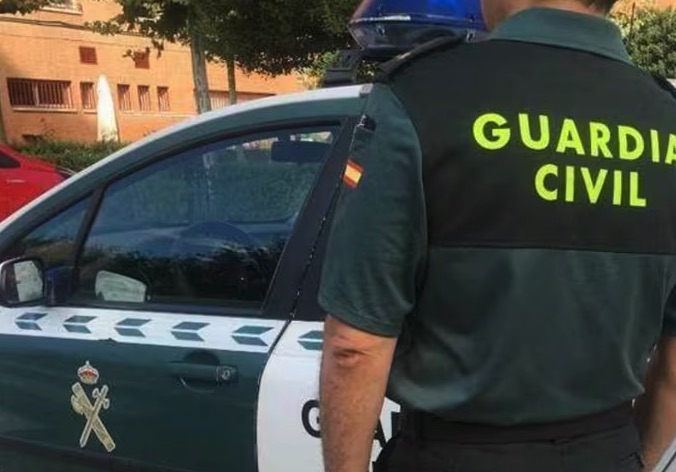 Cuatro heridos tras una violenta pelea entre dos grupos de menores de edad en Almàssera