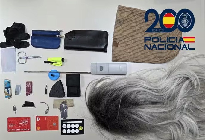 Detenidos tres integrantes de un grupo itinerante especializado en hurtos a clientes de bancos en Asturias