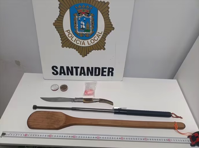 Detenido en Santander tras golpear a un hombre en la cabeza con una defensa extensible y negarse al test de alcoholemia
