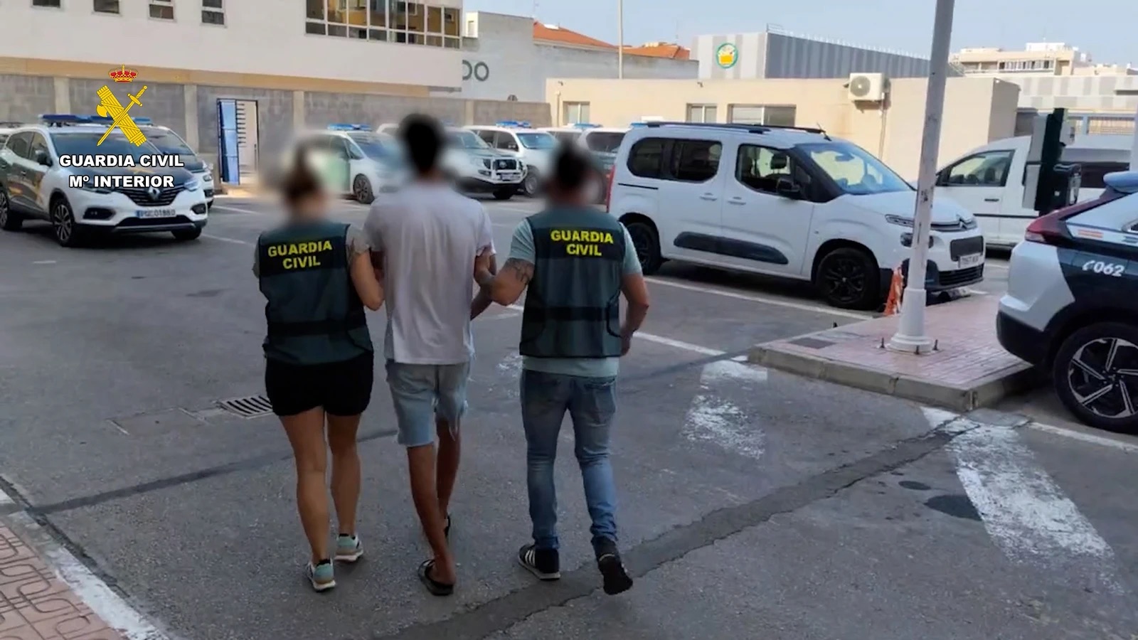 Detenido un joven en Torrevieja por apuñalar a una persona para robarle