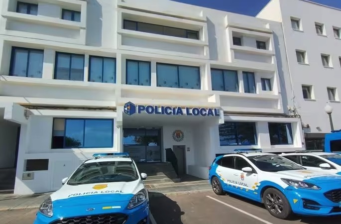 Detenido un hombre en Arrecife por intentar tirar por las escaleras a su pareja