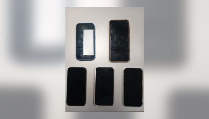 Detienen a una pareja en las fiestas de Girona por hurtar cinco móviles de alta gama