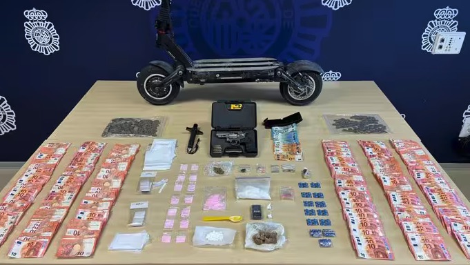 Detenido en Santander por vender cocaína y MDMA en dos barrios; intervenidos 72,7g de MDMA y 82,3g de cocaína