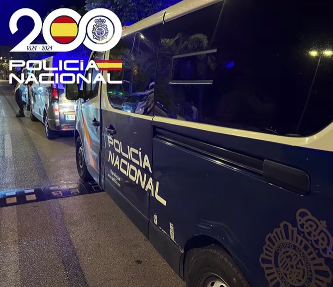 Detenido un hombre por presunto acoso y daños reiterados en el vehículo de una mujer en Maó