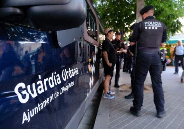 Mossos y Guardia Urbana intensifican el plan Kanpai contra los robos violentos con patinete en L'Hospitalet