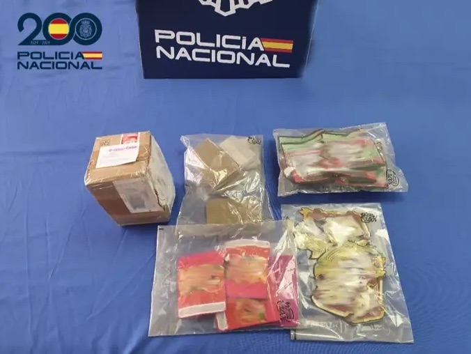 Detenidos dos hombres en Palma que recibían droga por paquetería
