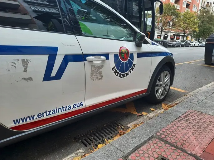 Detenido en Gernika por robar a punta de cuchillo a un hombre al que siguió desde un salón de juegos