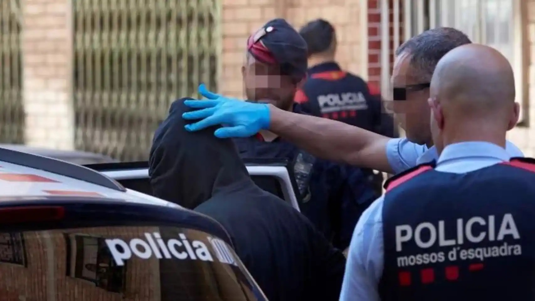 Detenido un joven ladrón en Martorell tras robar joyas, dinero y móviles