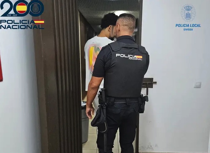 Detenidos en Ibiza dos miembros de una banda dedicada al robo de relojes de alta gama