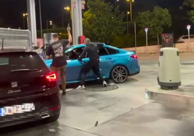 Disparos y persecución en Badalona tras la embestida de unos 'teloneros' a los Mossos