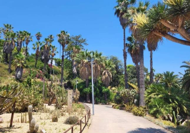 Investigan la violación de una mujer en los Jardines de Mossèn Costa i Llobera de Montjuïc a plena luz del día