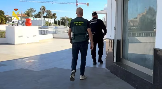 Dos detenidos y un investigado por utilizar una asociación cannábica como punto de venta de droga en Orihuela