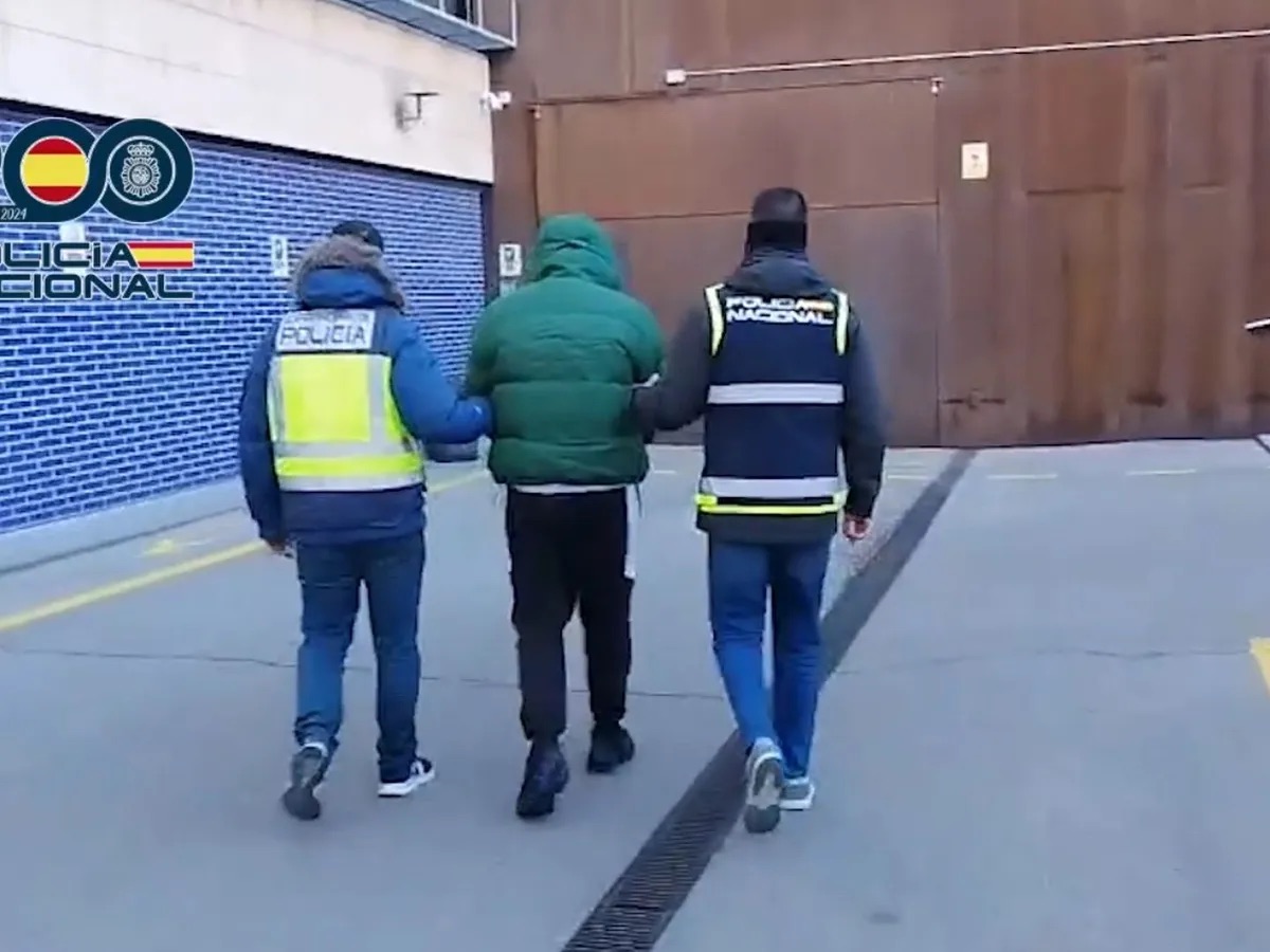 La Policía Nacional detiene en Igualada a un joven hacker por robar y vender 64 millones de datos privados