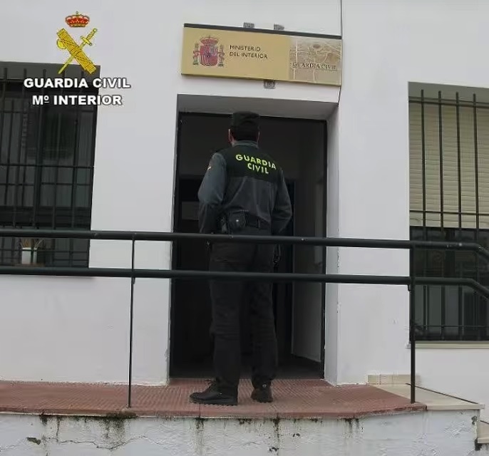 Tres detenidos por una presunta agresión sexual grupal a una mujer en Cartaya (Huelva)