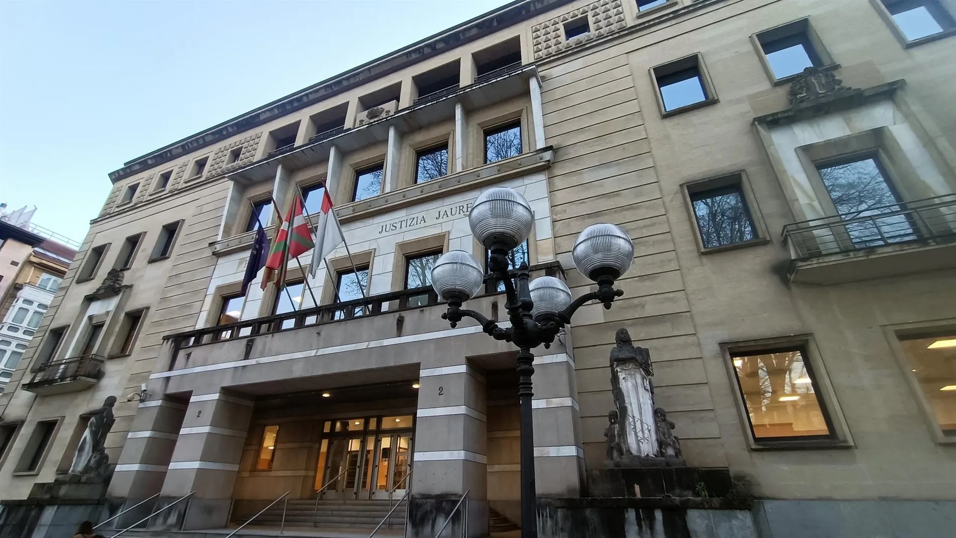 El TSJPV confirma la condena de 6 años de prisión a un hombre por violar a la mujer que contrató para limpiar su casa