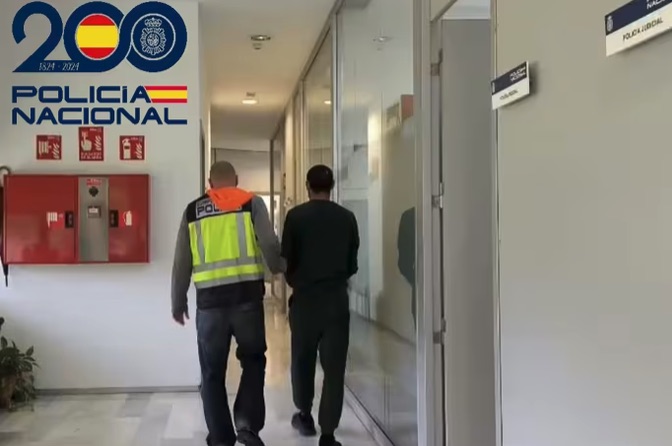 Tres detenidos en Sevilla por agredir violentamente al vigilante de un supermercado