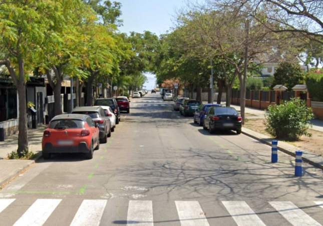 Un hombre resulta herido grave tras ser apuñalado en la pierna al aparcar su coche en Castelldefels