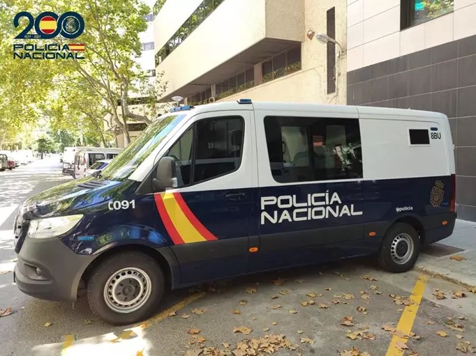 Detenido un hombre por agredir y robar a una mujer en la céntrica calle Jaime III de Palma